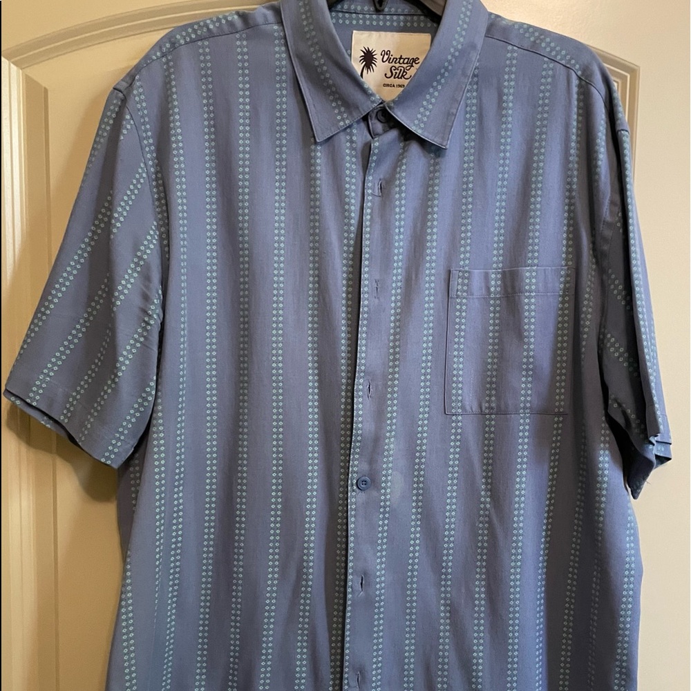 Men’s Casual Button Down Shirt